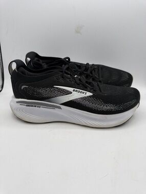 Brooks Adrenaline 25 GTS women’s 10 Black and White Running Sneakers S7